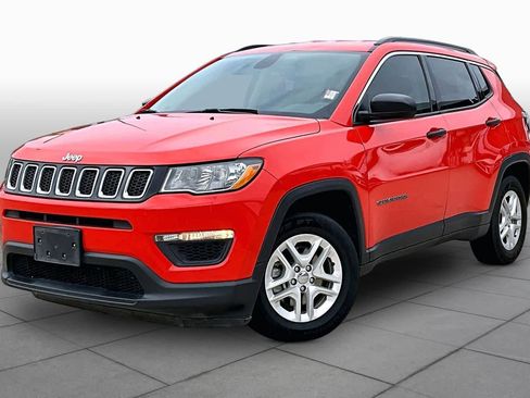 Used 2021 Jeep Compass Sport FWD image 3