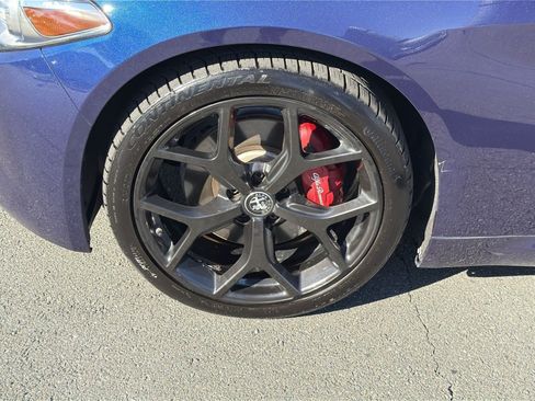 Used 2021 Alfa Romeo Giulia Ti w/ Nero Edizione AWD/4WD image 12