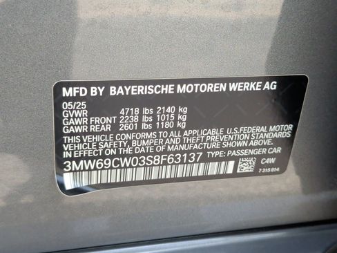 Certified 2025 BMW 330i Sedan RWD image 40
