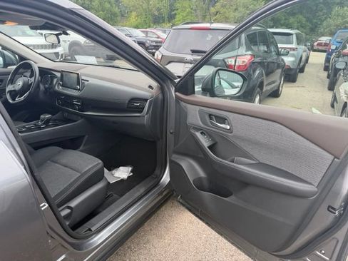 Used 2021 Nissan Rogue SV AWD/4WD image 9