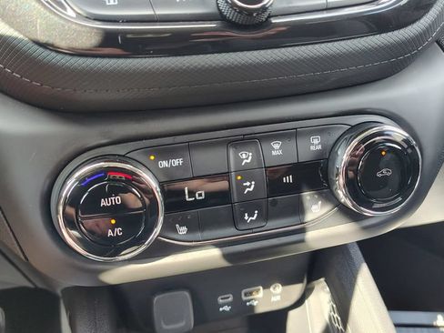 Used 2023 Chevrolet TrailBlazer LT w/ Convenience Package AWD/4WD image 28
