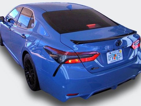 Used 2023 Toyota Camry SE image 4