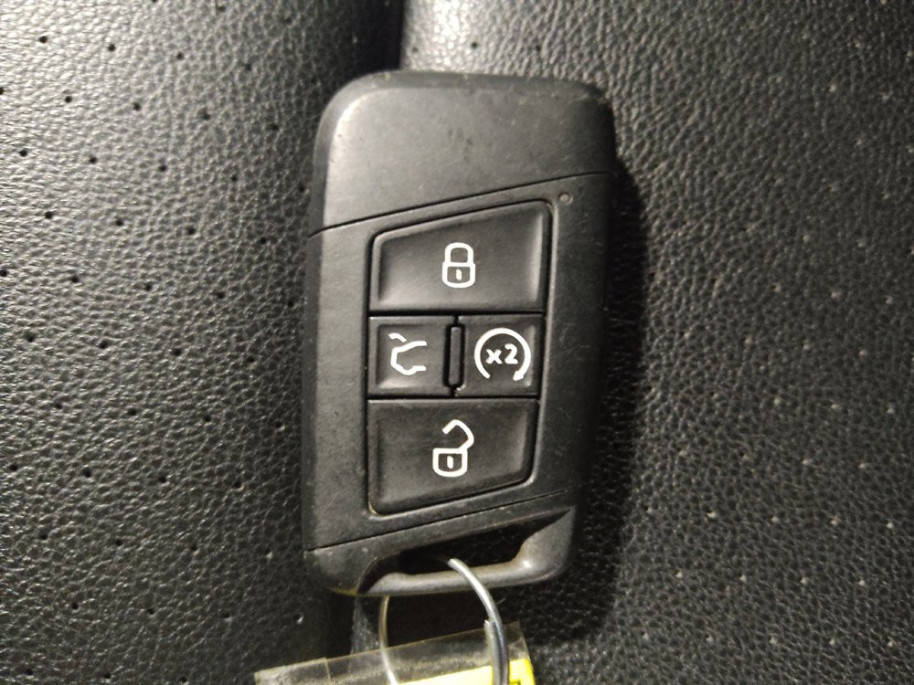 Used 2022 Volkswagen Atlas Cross Sport SE FWD image 32