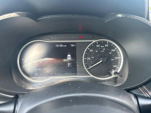 Used 2020 Nissan Versa SR FWD image 14