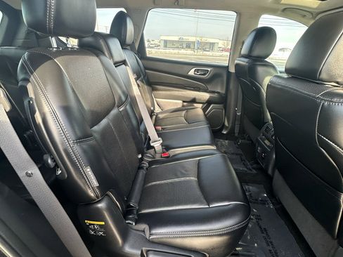 Used 2018 Nissan Pathfinder Platinum w/ Cargo Package image 42