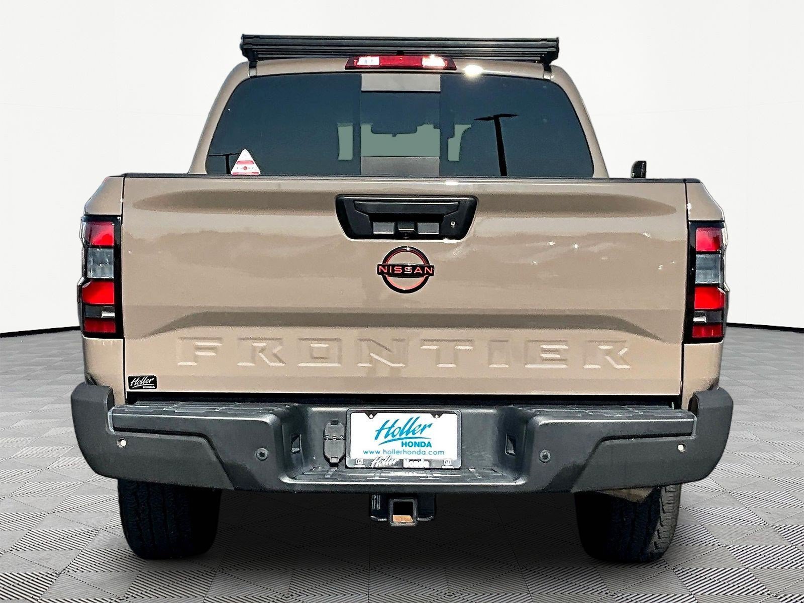 Used 2023 Nissan Frontier PRO-4X w/ Pro Convenience Package AWD/4WD image 5