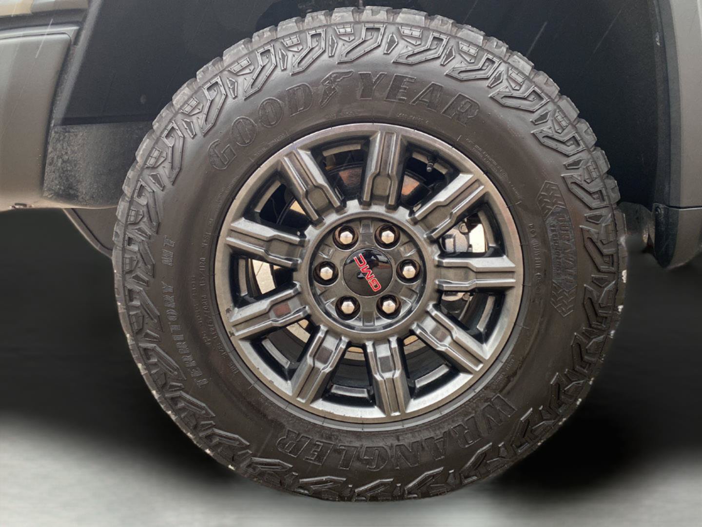 Used 2024 GMC Sierra 1500 AT4X AWD/4WD image 21