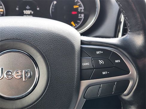 Used 2020 Jeep Grand Cherokee Limited w/ Luxury Group II image 20