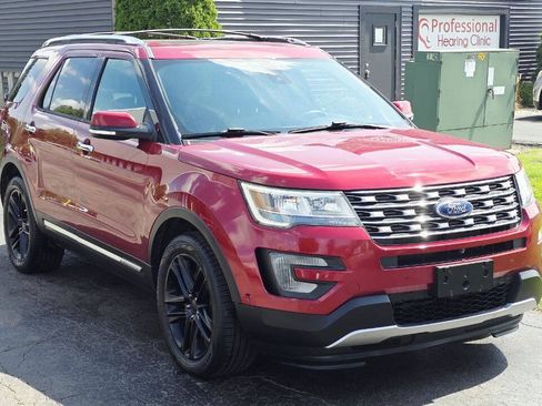 Used 2017 Ford Explorer Limited w/ Equipment Group 301A AWD/4WD image 8