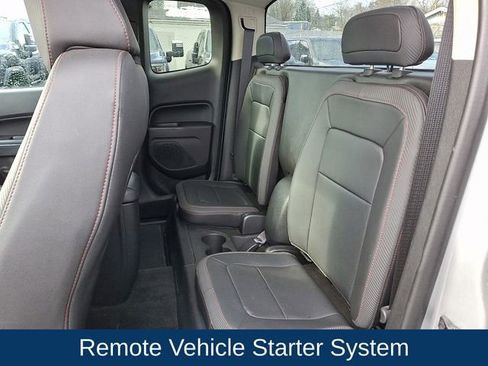 Used 2015 GMC Canyon SLE w/ All-Terrain Package image 12