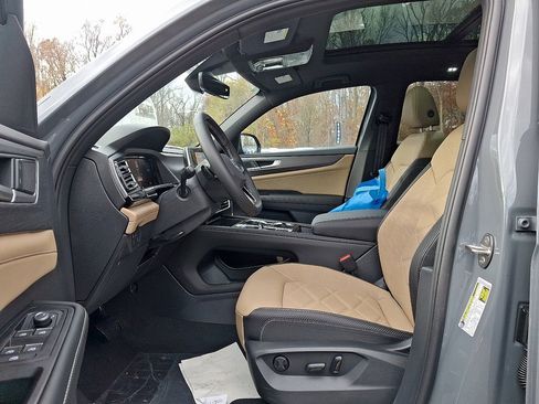 New 2026 Volkswagen Atlas Cross Sport SE image 9