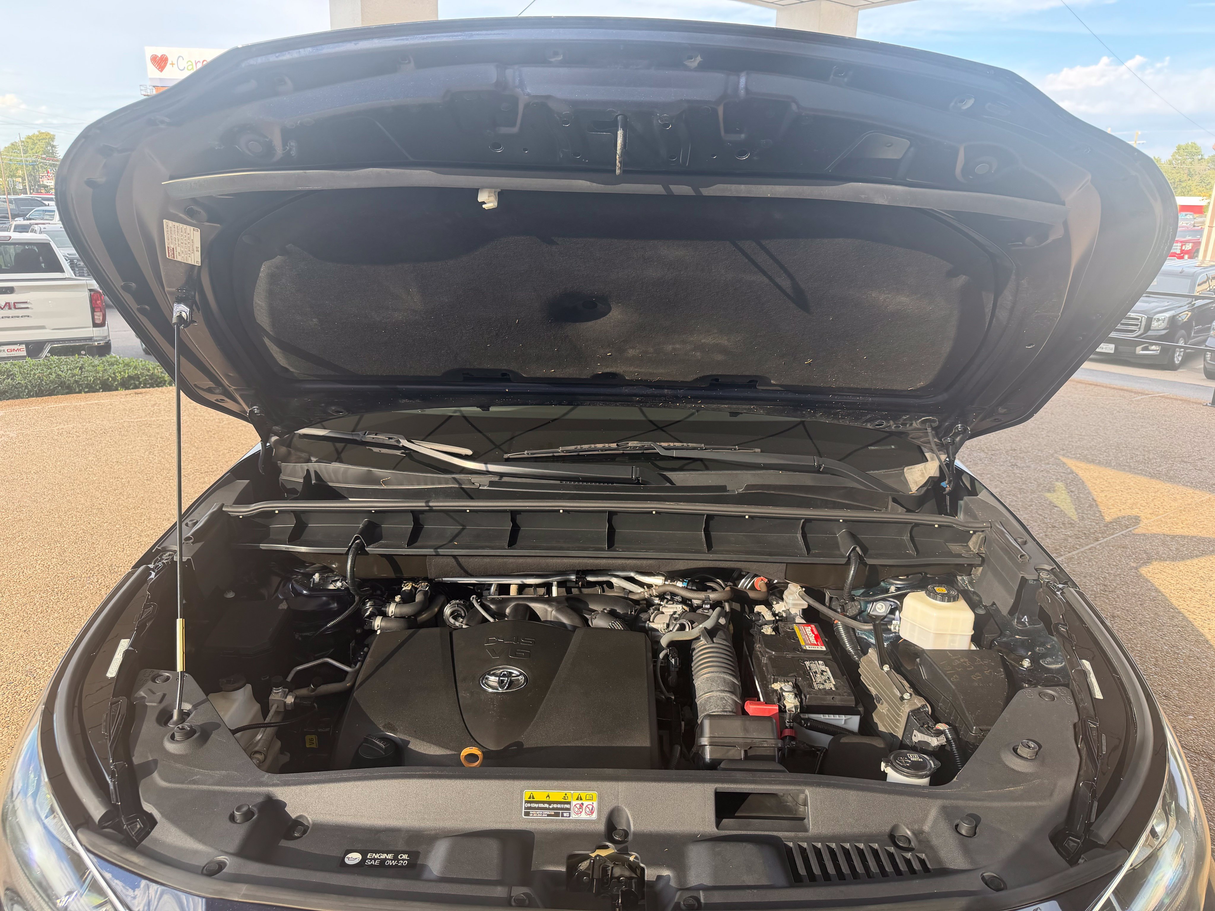 Used 2020 Toyota Highlander XLE FWD image 15