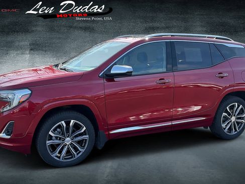 Used 2019 GMC Terrain Denali w/ Driver Alert Package II image 2