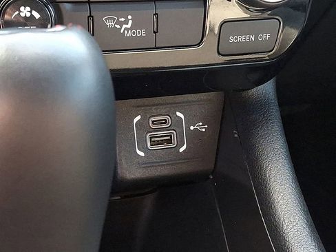 Used 2024 Jeep Compass Latitude image 24