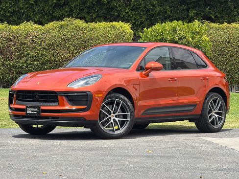 Certified 2023 Porsche Macan Turbo AWD/4WD image 1