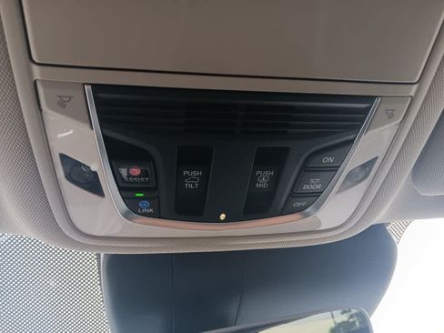 Used 2024 Acura RDX SH-AWD image 27