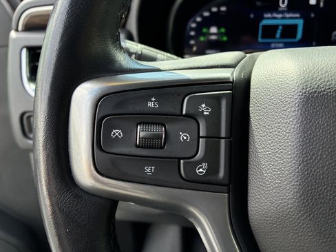 Used 2022 Chevrolet Suburban Premier RWD image 30