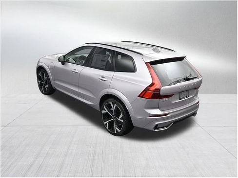 New 2026 Volvo XC60 T8 Ultra AWD/4WD image 15