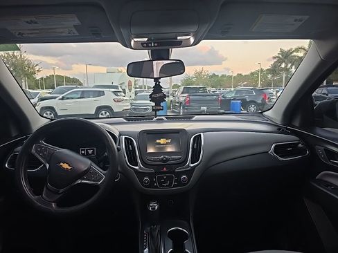 Used 2018 Chevrolet Equinox LS image 7