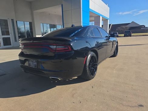 Used 2023 Dodge Charger SXT w/ Blacktop Package image 8