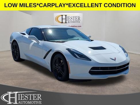 Used 2019 Chevrolet Corvette Stingray Coupe w/ 1LT RWD image 1