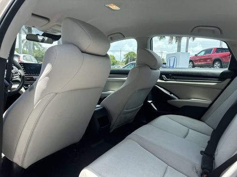 Used 2018 Honda Accord LX image 21