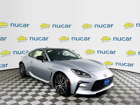 New 2025 Toyota GR86 image 1