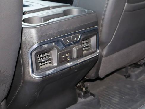 Used 2020 GMC Sierra 2500 AT4 w/ AT4 Premium Package AWD/4WD image 18