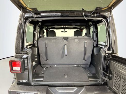 Used 2021 Jeep Wrangler Rubicon w/ Cold Weather Group image 24