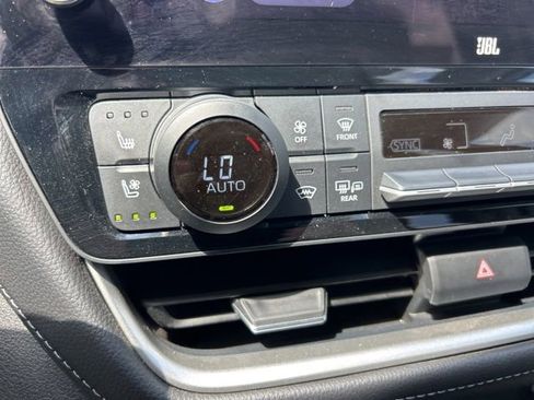 Certified 2025 Toyota Grand Highlander FWD image 21