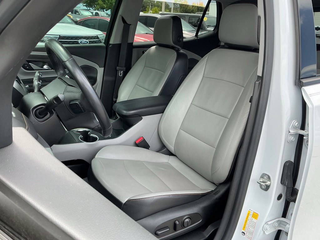 Used 2021 GMC Terrain SLT w/ Infotainment Package II FWD image 35
