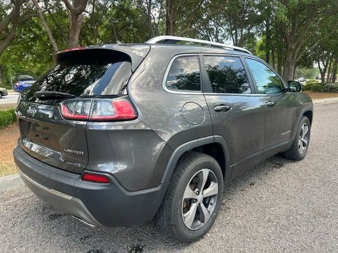 Used 2019 Jeep Cherokee Limited AWD/4WD image 6