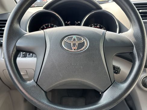 Used 2010 Toyota Highlander 4WD w/ Extra Value Pkg 2 image 11