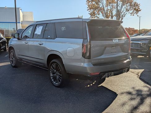 Used 2023 Cadillac Escalade ESV V w/ Heavy-Duty Trailer Package image 7