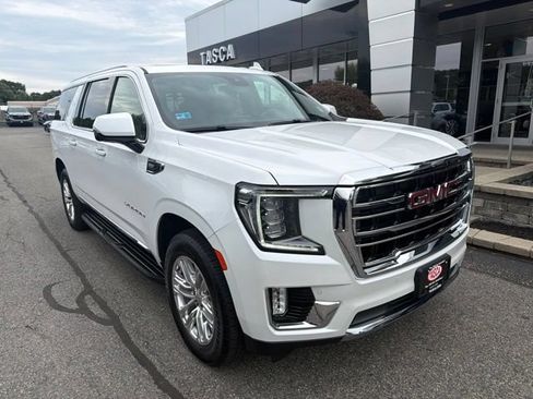 Used 2023 GMC Yukon XL SLT w/ SLT Premium Package AWD/4WD image 2