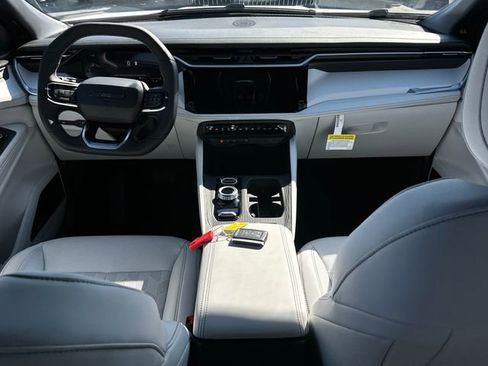 New 2026 Jeep Cherokee Overland image 16