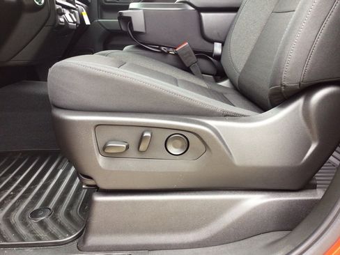 New 2025 Chevrolet Silverado 1500 Custom image 10