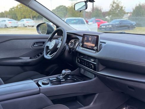 Used 2023 Nissan Rogue S image 21