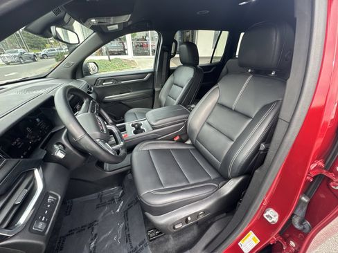 Certified 2024 GMC Acadia Elevation w/ Luxury Package AWD/4WD image 13