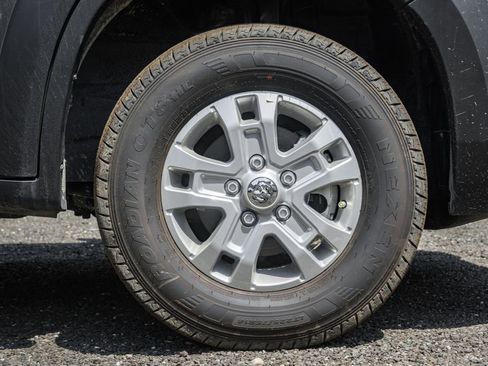 New 2025 RAM ProMaster 3500 w/ Quick Order Package 22G SLT image 13