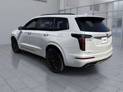 Used 2023 Cadillac XT6 Sport w/ Technology Package AWD/4WD image 6