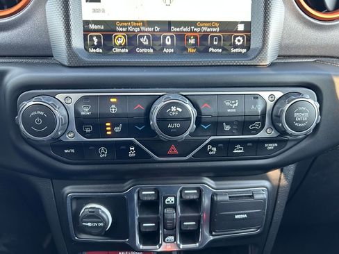 Used 2021 Jeep Gladiator Mojave image 15