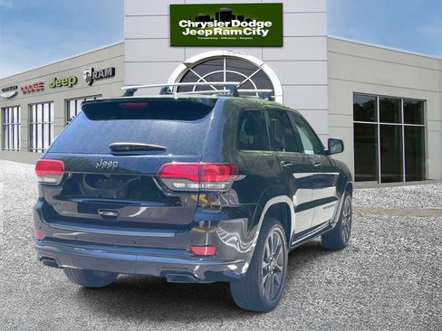 Used 2018 Jeep Grand Cherokee High Altitude AWD/4WD image 6
