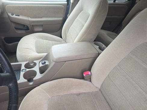 Used 2005 Ford Explorer XLT RWD image 13
