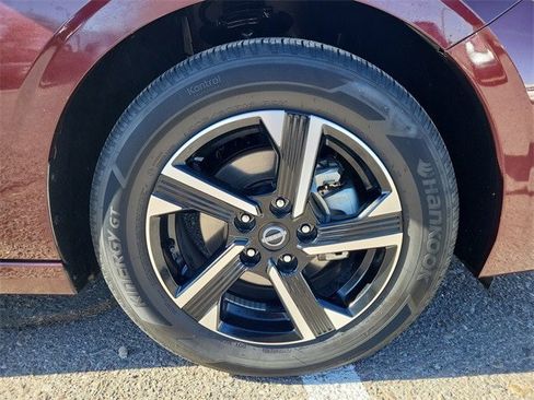 Certified 2025 Nissan Sentra SV image 16