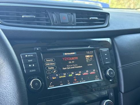 Used 2019 Nissan Rogue SL image 16