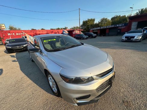 Used 2017 Chevrolet Malibu LS image 16