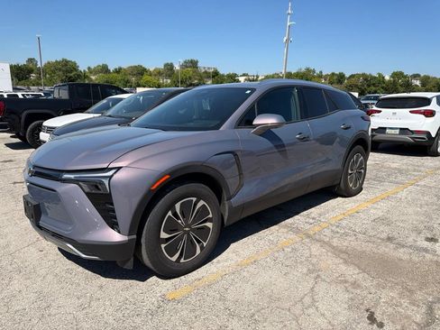 Used 2024 Chevrolet Blazer EV LT AWD/4WD image 3