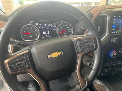 Used 2023 Chevrolet Silverado 2500 High Country w/ Z71 Off-Road Package AWD/4WD image 11