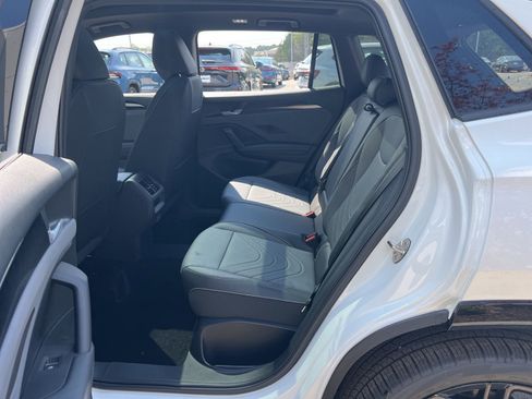 New 2026 Volkswagen Tiguan SE R-Line FWD image 26